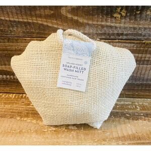 NWT Two's Company Soap Filled Wash Mitt Energizing Refreshing 4.9 oz
